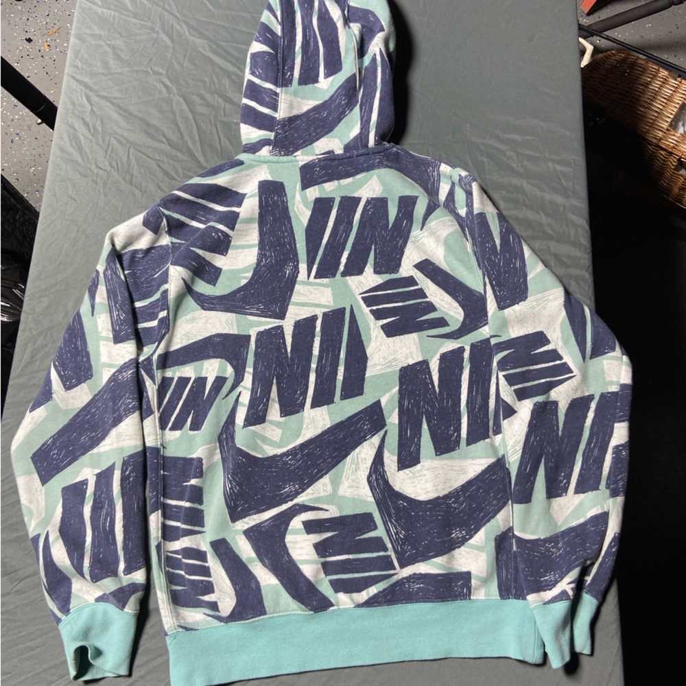 Blue/multicolored Nike hoodie (Small) - Picture 2 of 3